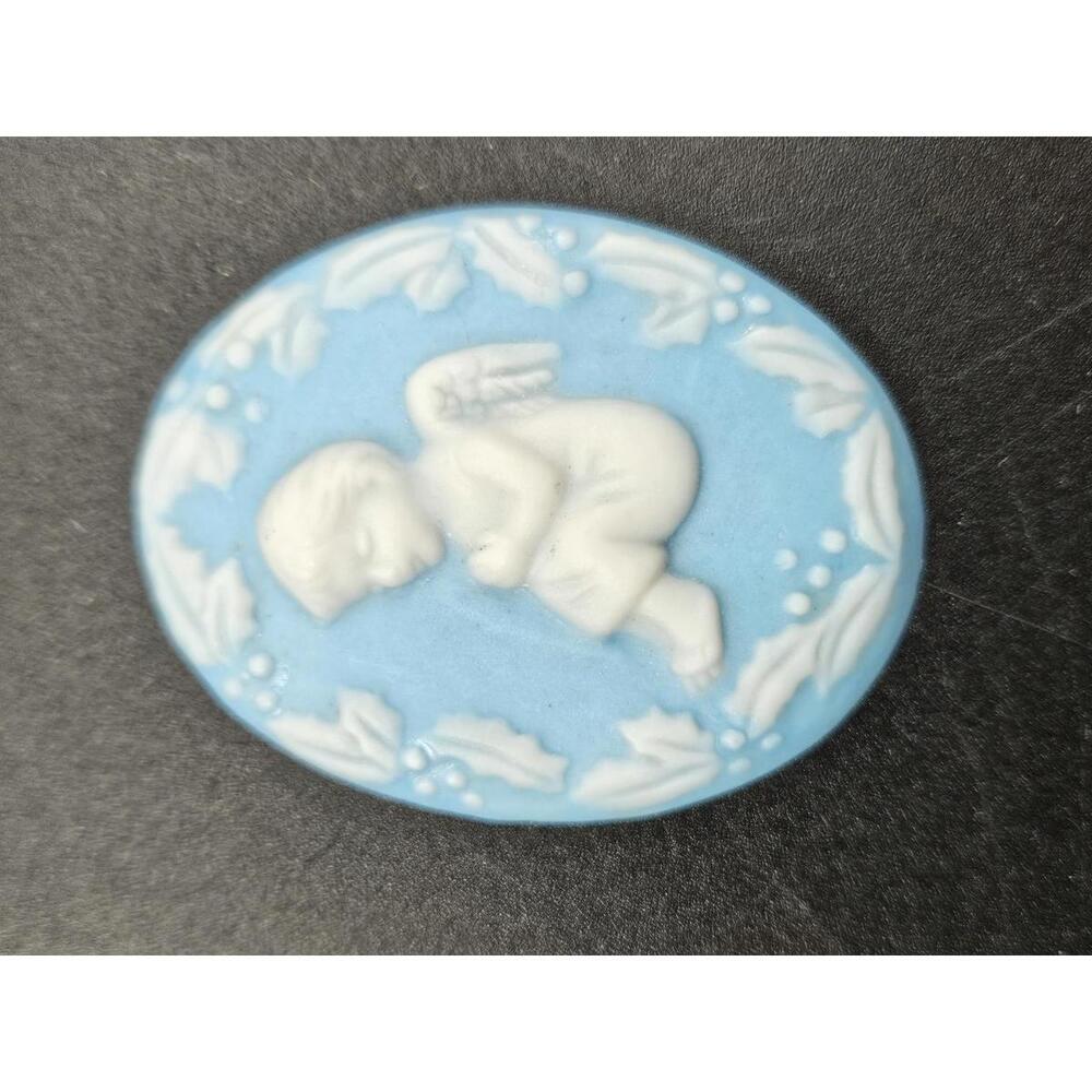 Vintage KD Blue White Jasperware Style Cherub Holly Cameo Plaque 1.75 Inch